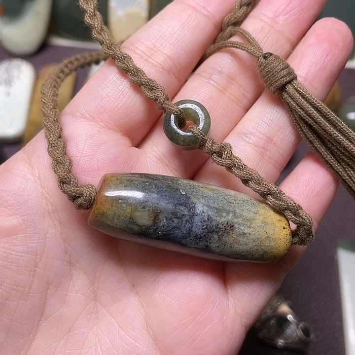 和田玉（糖玉）未镶嵌颈饰