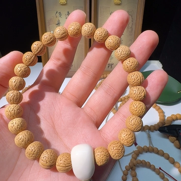 哈***夫吊坠桃核野生宽脐