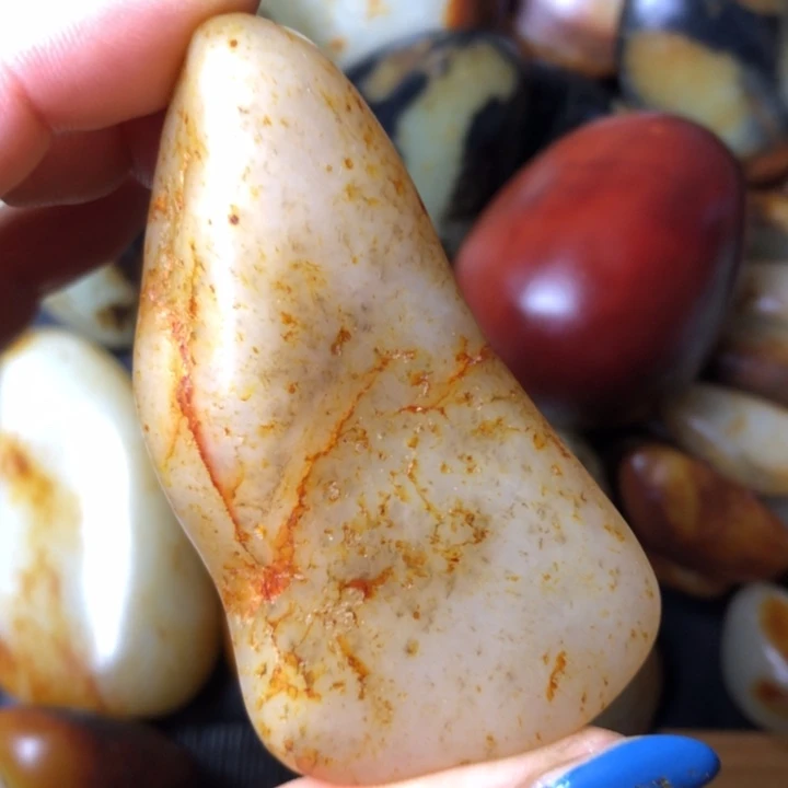 和田玉未镶嵌珠宝奇石