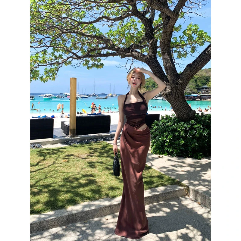 欧美休闲百搭辣妹性感网纱拼接挂脖镂空褶皱显瘦设计感修身长裙女