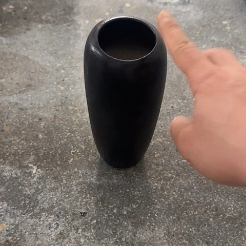 瓶黑24厘米花瓶一个