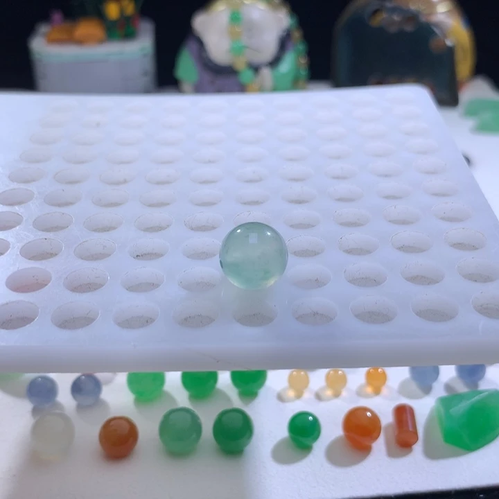 翡翠散珠12.1翡翠圆珠