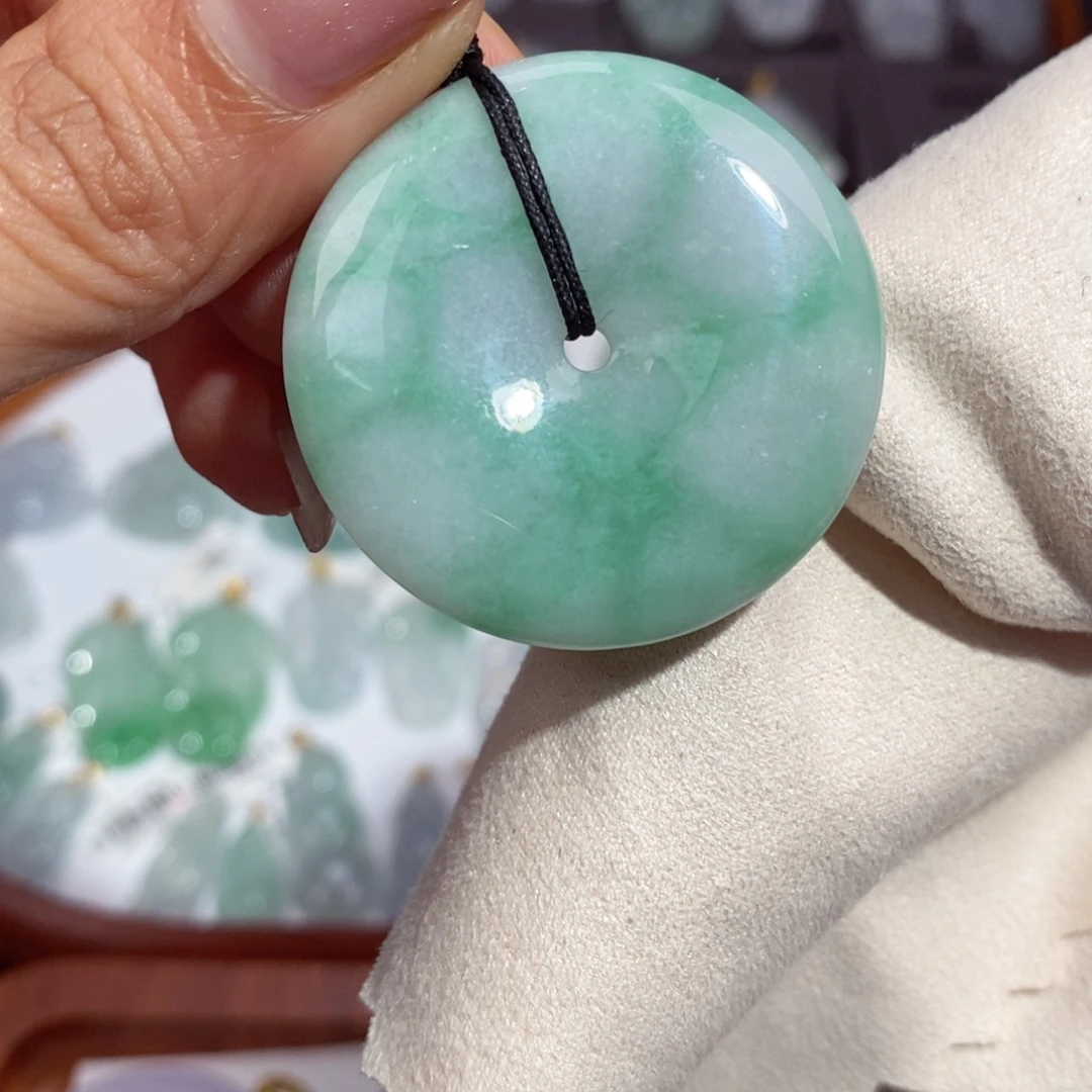 翡翠未镶嵌颈饰平安扣吊坠 卡36.4