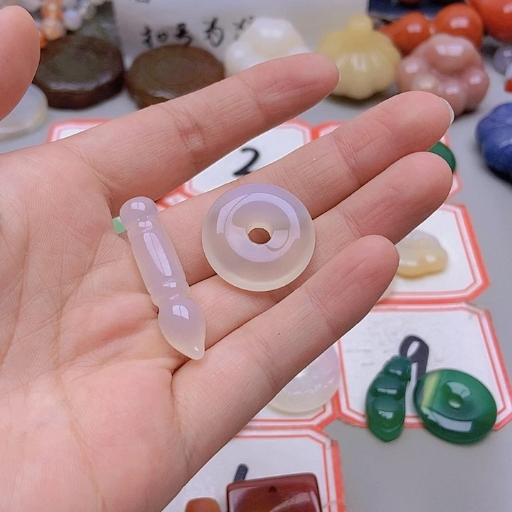 【闪购商品】未镶嵌玛瑙/玉髓珠宝半成品红*