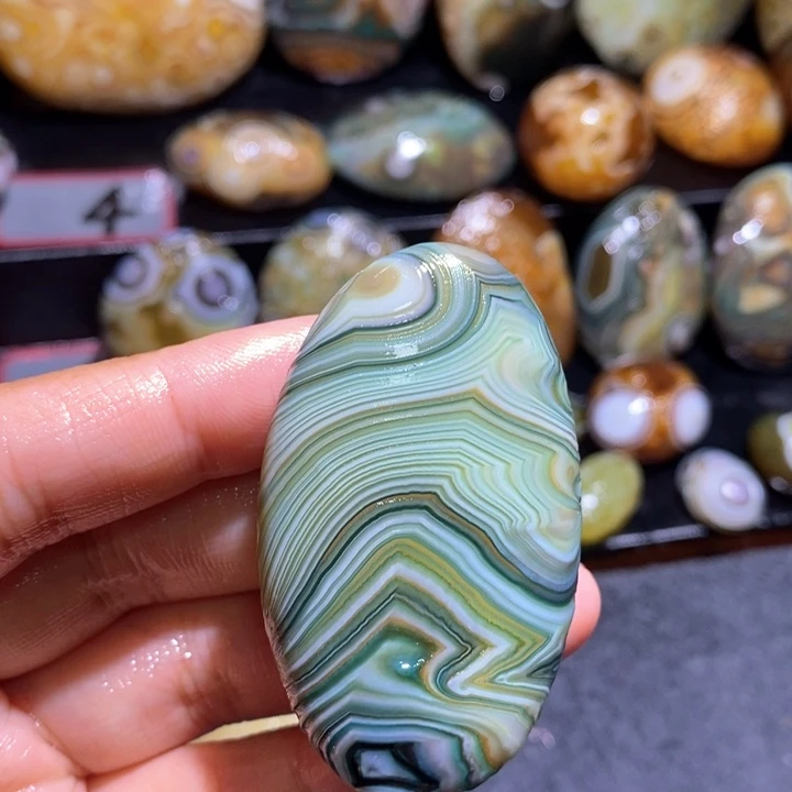 未镶嵌玛瑙/玉髓珠宝奇石