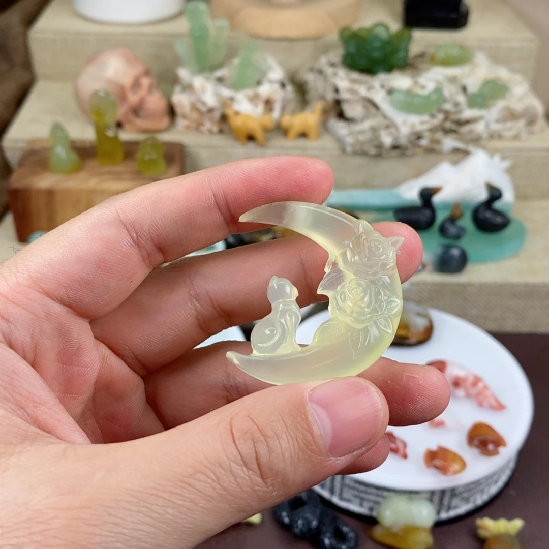 蛇纹石玉颈饰合金