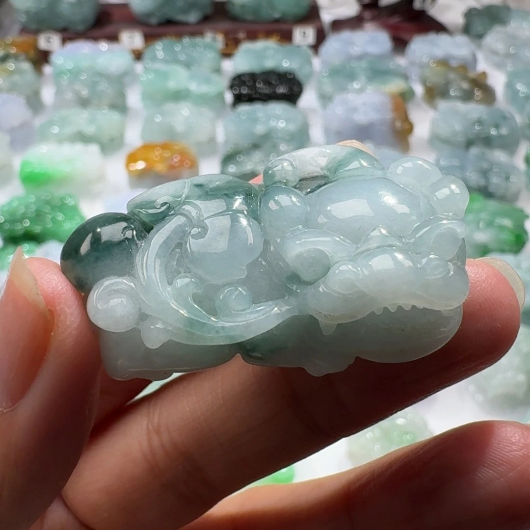 翡翠未镶嵌挂件貔貅