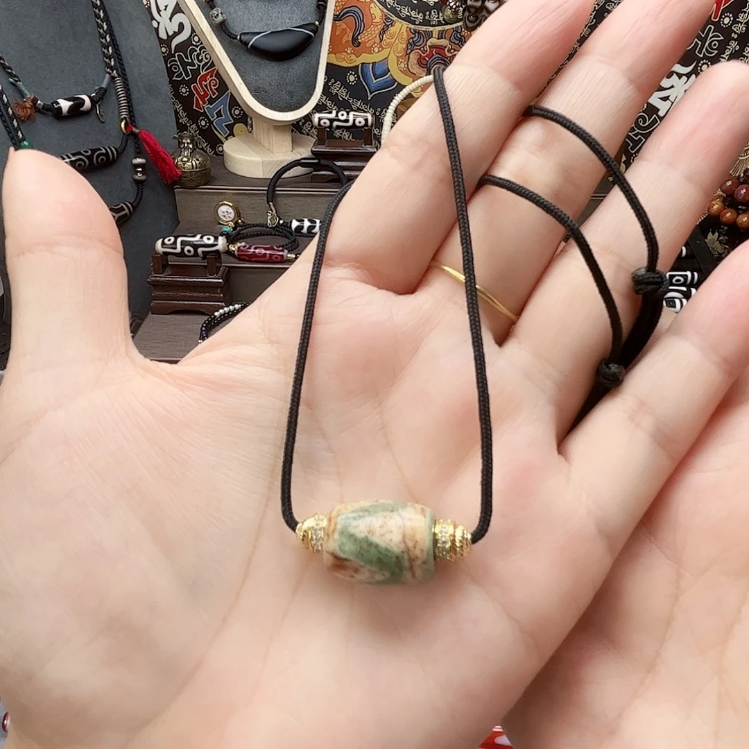 玛瑙/玉髓合金颈饰