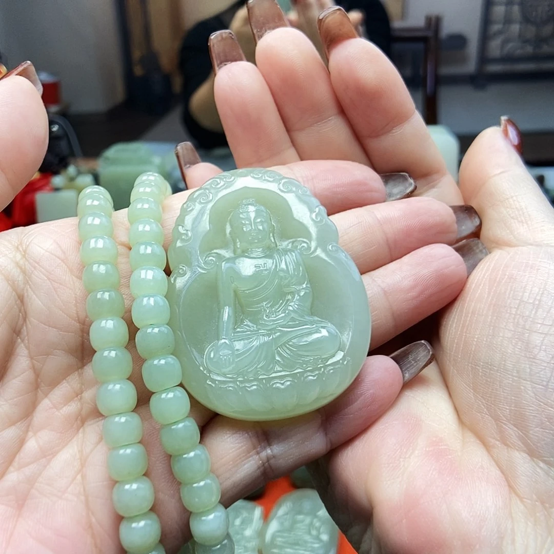 颈饰未镶嵌和田玉꧁****꧂