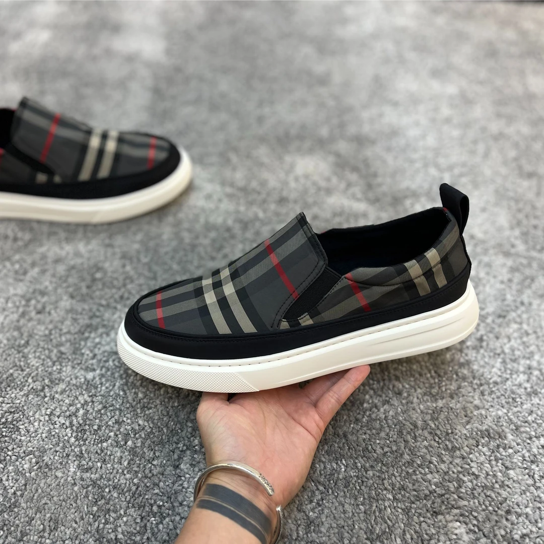 春夏新款超轻大底帆布面一脚蹬休闲鞋EVA底拼接两色休闲布鞋