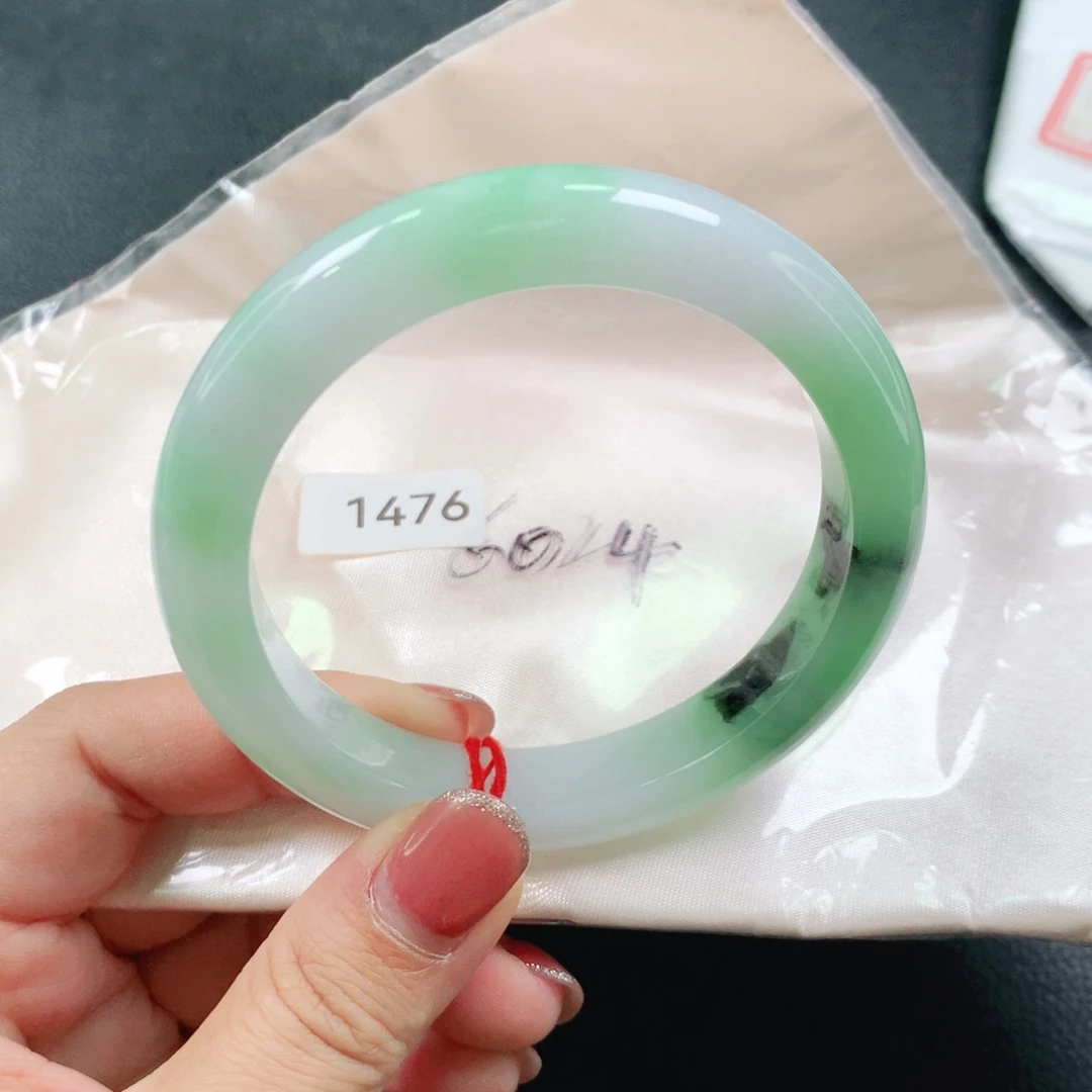 翡翠未镶嵌手镯03