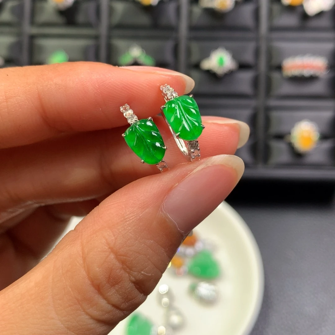 翡翠18K金镶嵌耳饰