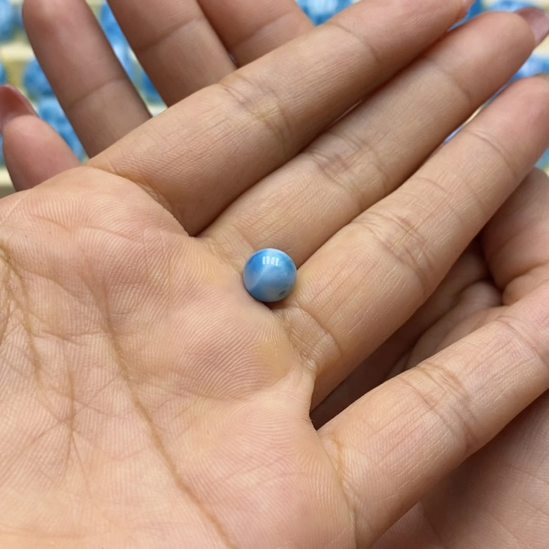 针钠钙石（海纹石）颈饰未镶嵌