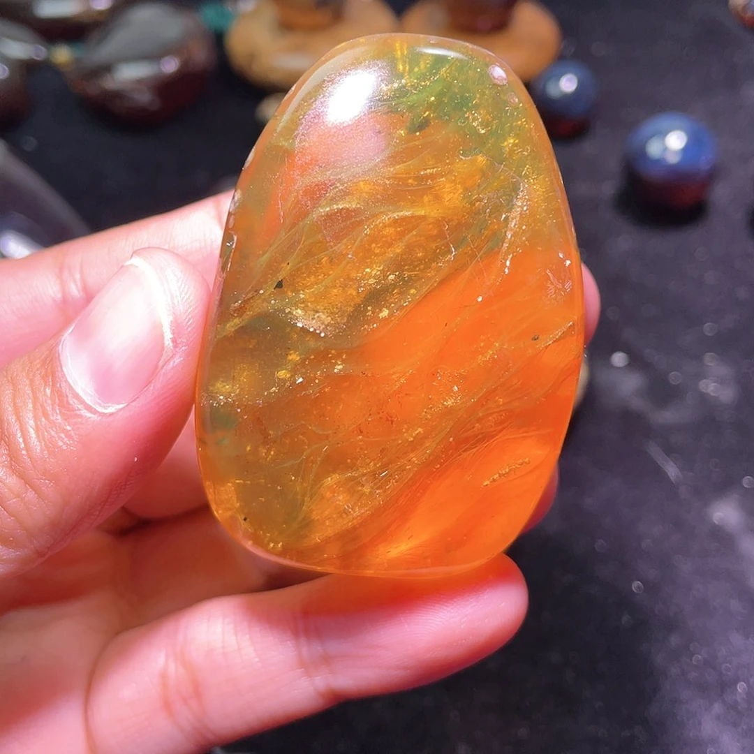 琥珀裸石未镶嵌人****真，