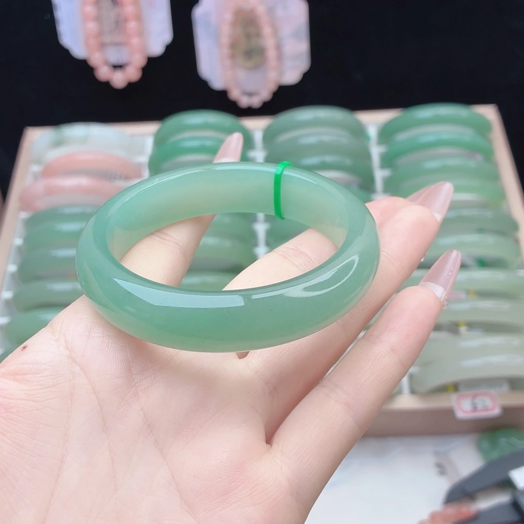 石英质玉未镶嵌手镯56