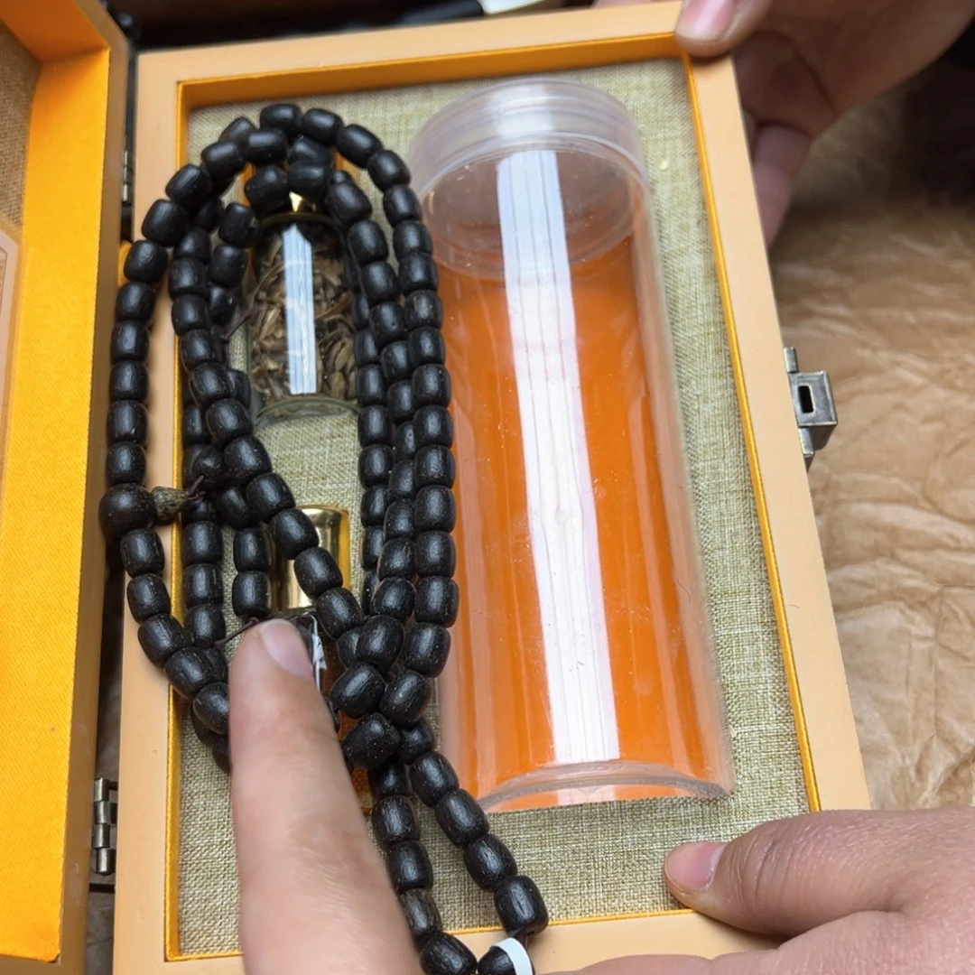 大叶紫檀（黑酸枝木类）