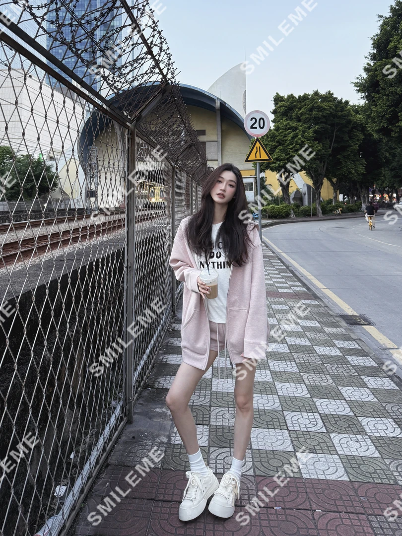 2-SMILEME【云柔密语】秋季穿搭韩系极简风连帽长袖卫衣MK05325307