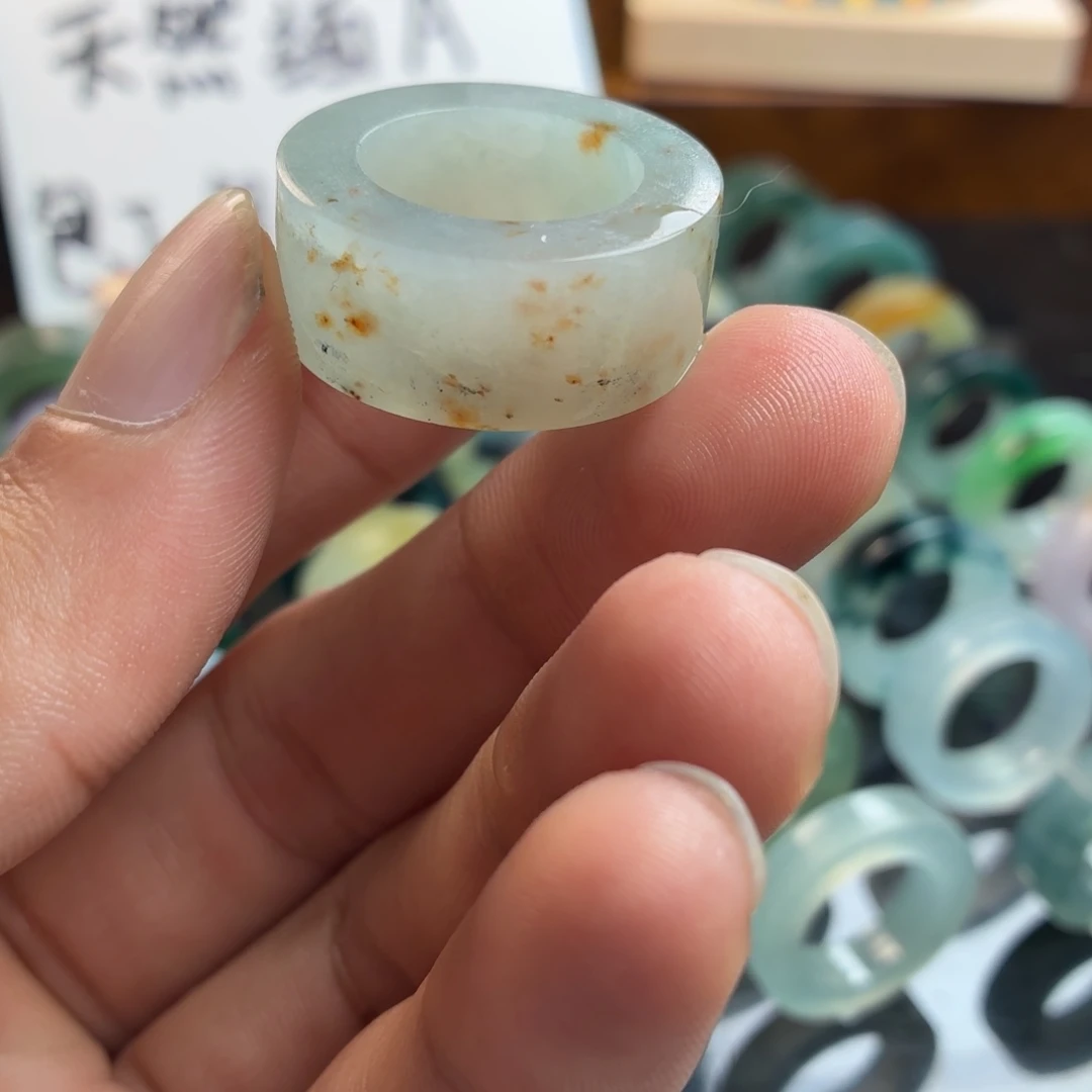 定制翡翠未镶嵌戒指