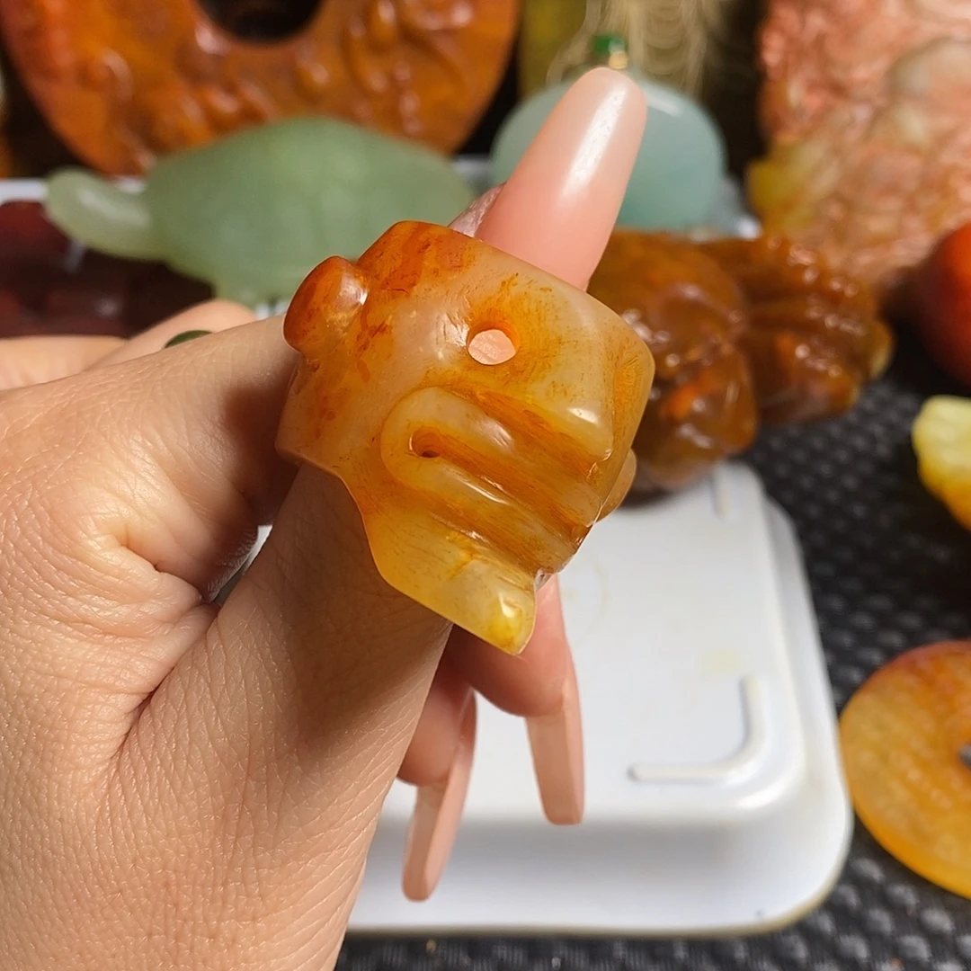 岫岩老玉（透闪石质玉）未镶嵌珠宝奇石