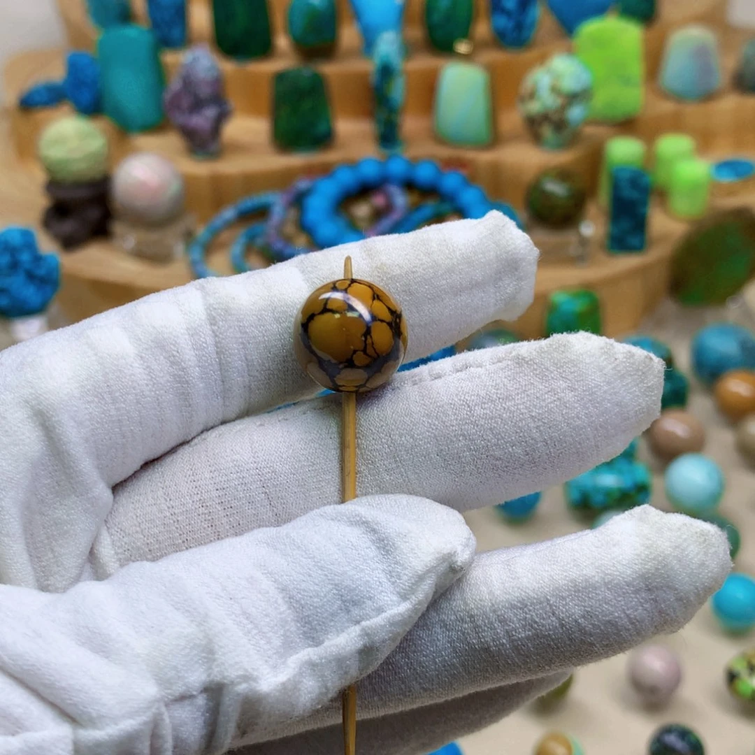 绿松石未镶嵌三彩随行