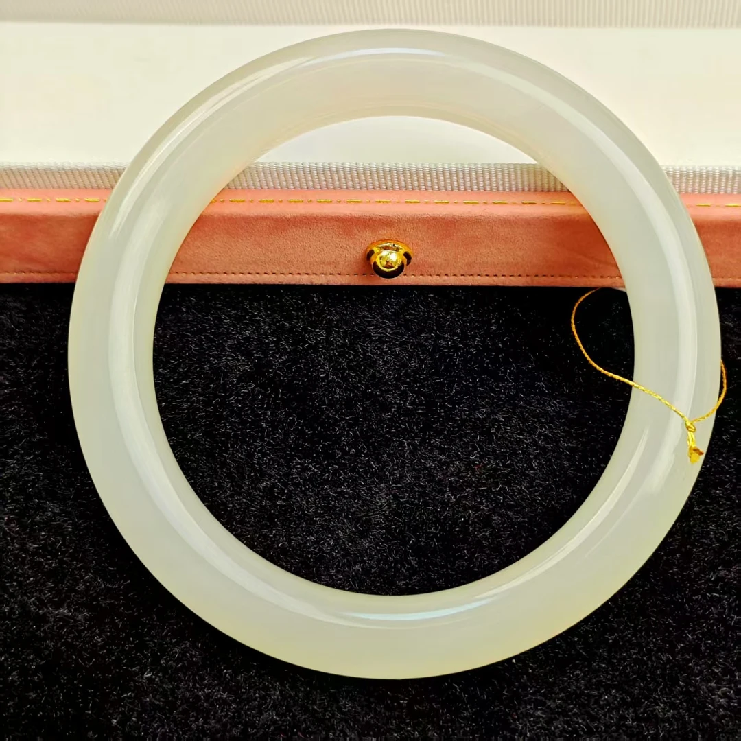 和田玉山料老熟手镯58+圈口晴水女款气质白色时尚百搭女士