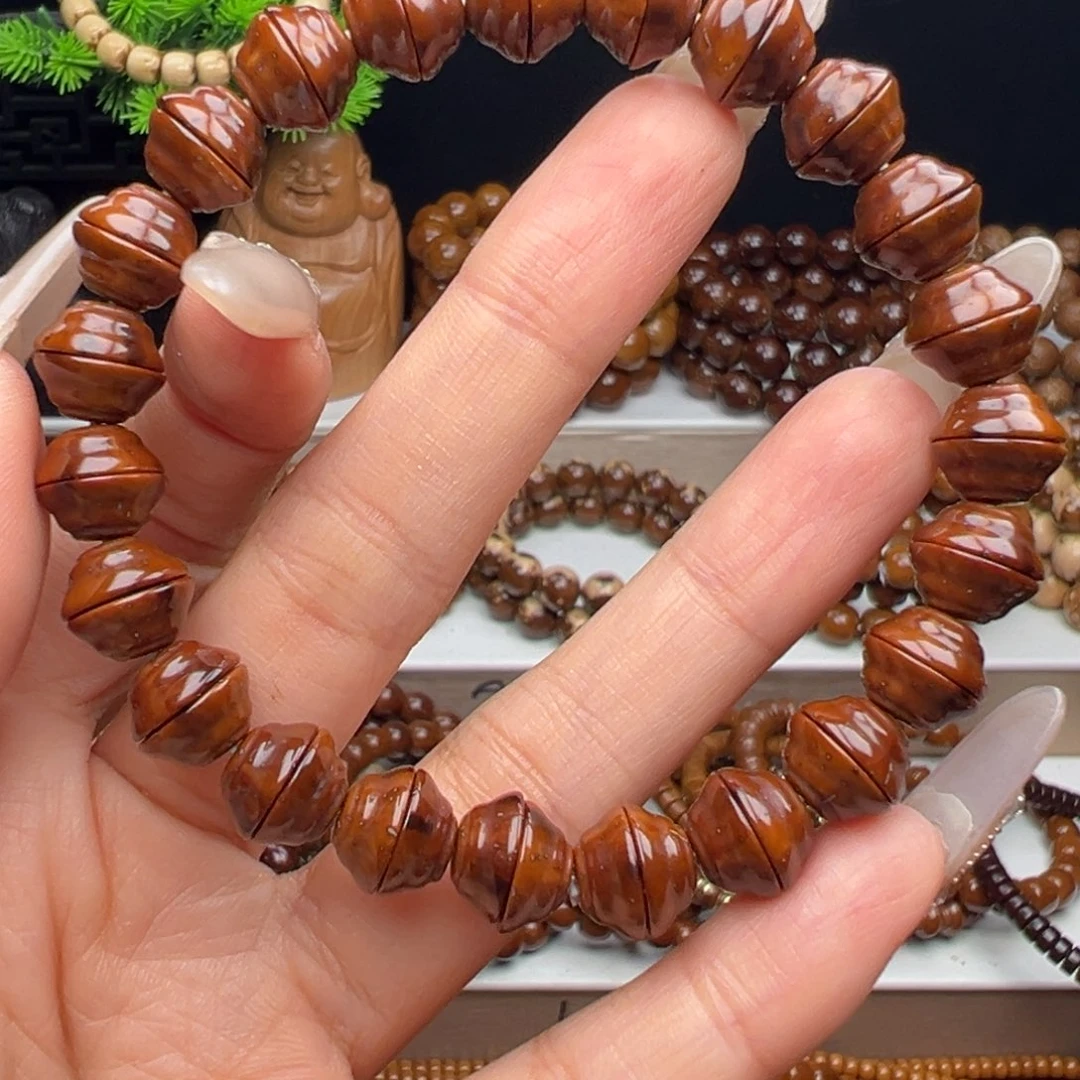 甜****手串紫金鼠卡10.4九转大肠