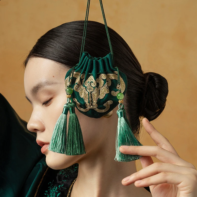 首饰袋 生活在左·林栖 福气包|香挂恭王府联名绣花2026早春挂饰女