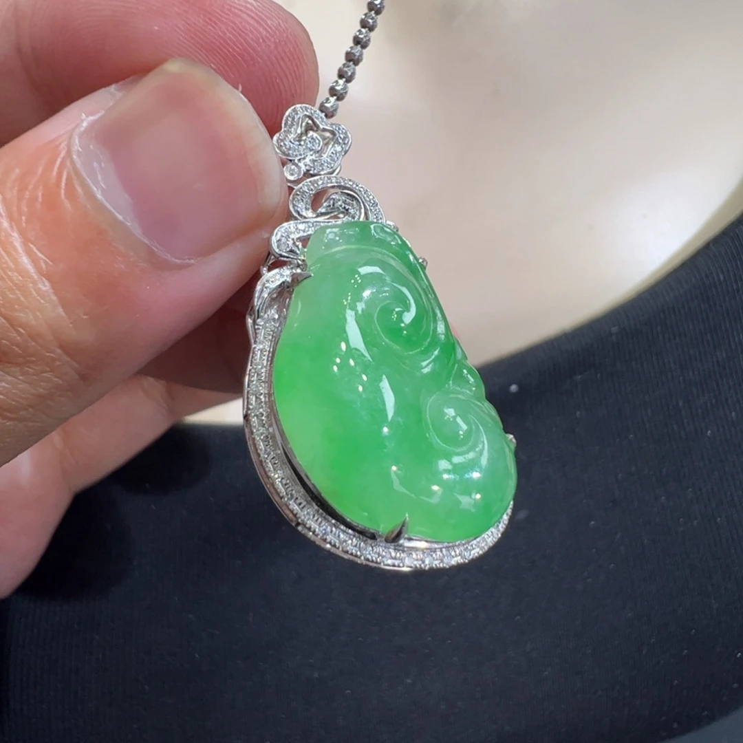 翡翠18K金镶嵌吊坠(不含链)