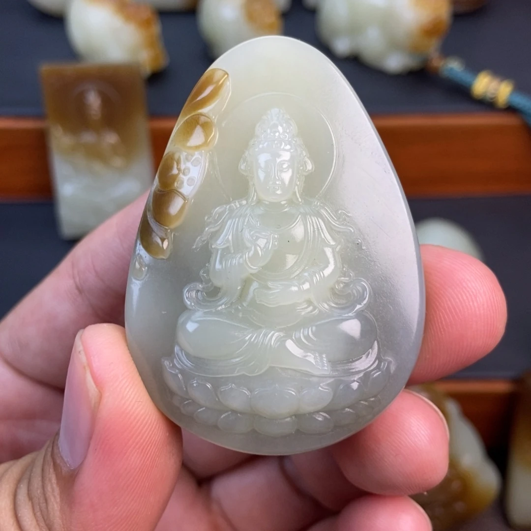 颈饰未镶嵌和田玉（糖玉）善*