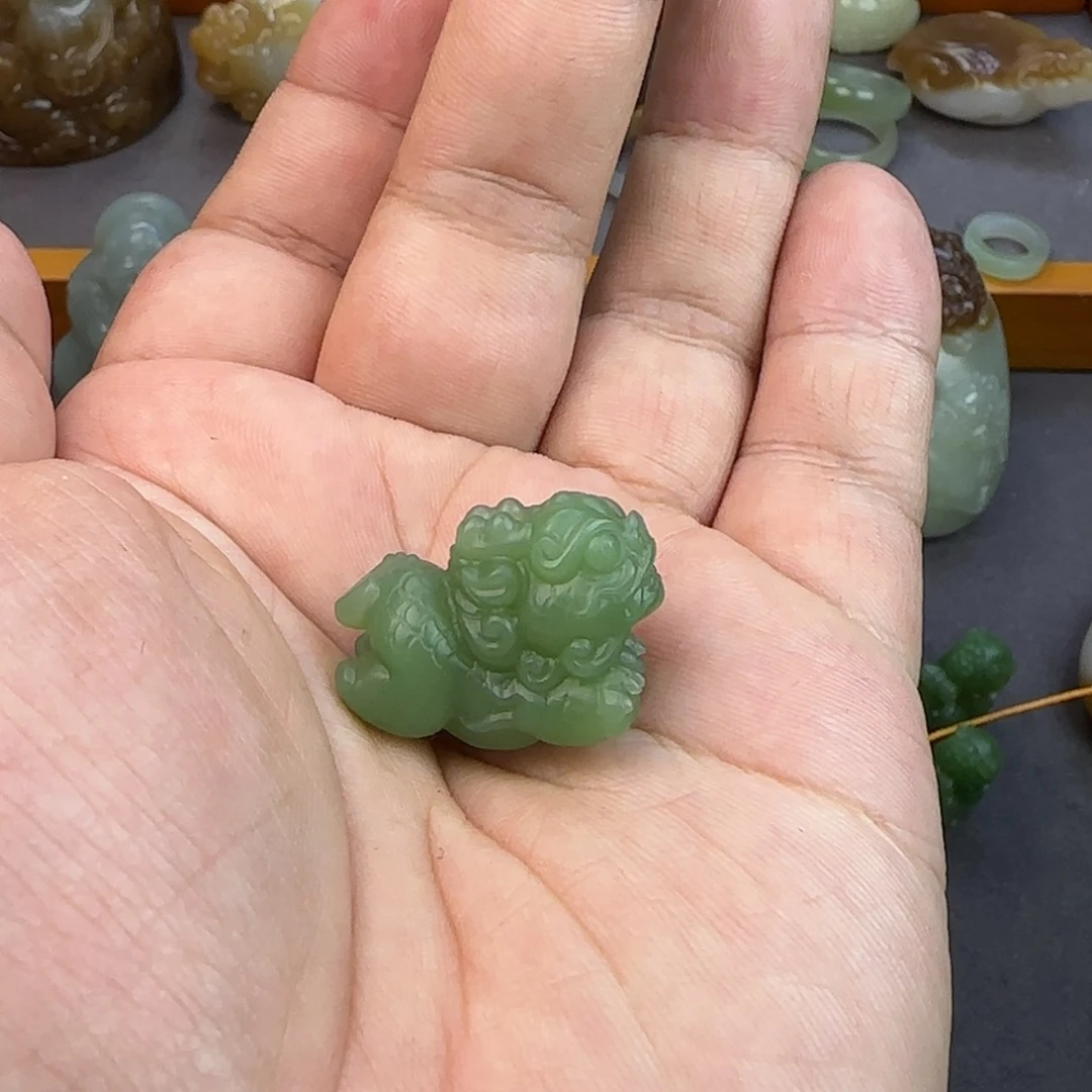 【闪购商品】和田玉（碧玉）颈饰未镶嵌肆****花