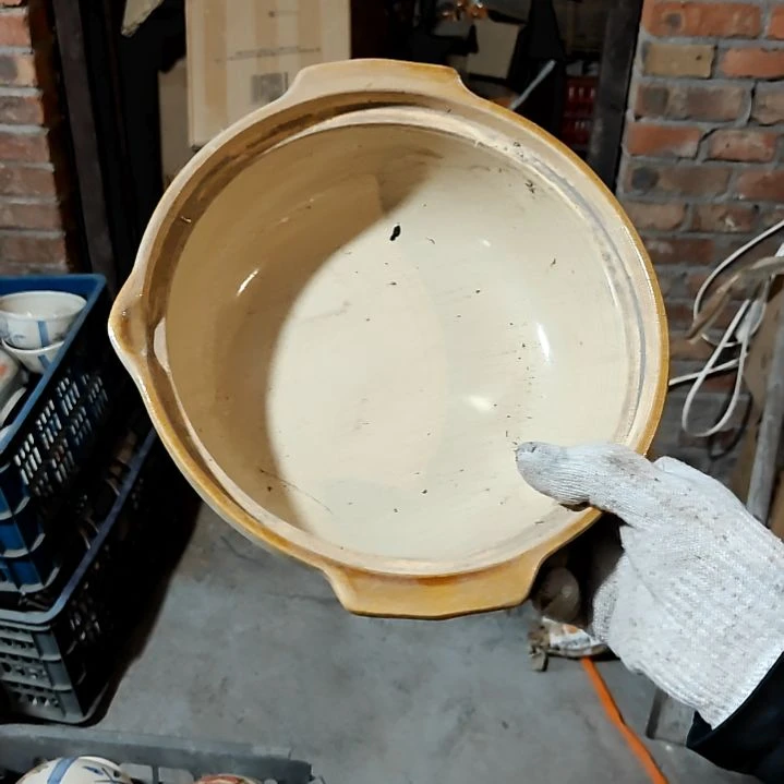 摆件盘子碗茶壶啥都有