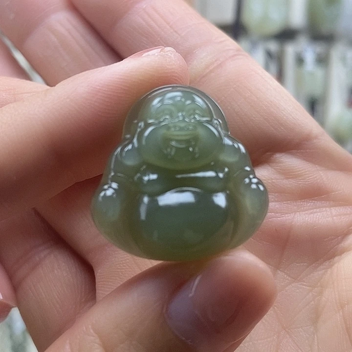 和田玉未镶嵌颈饰包容