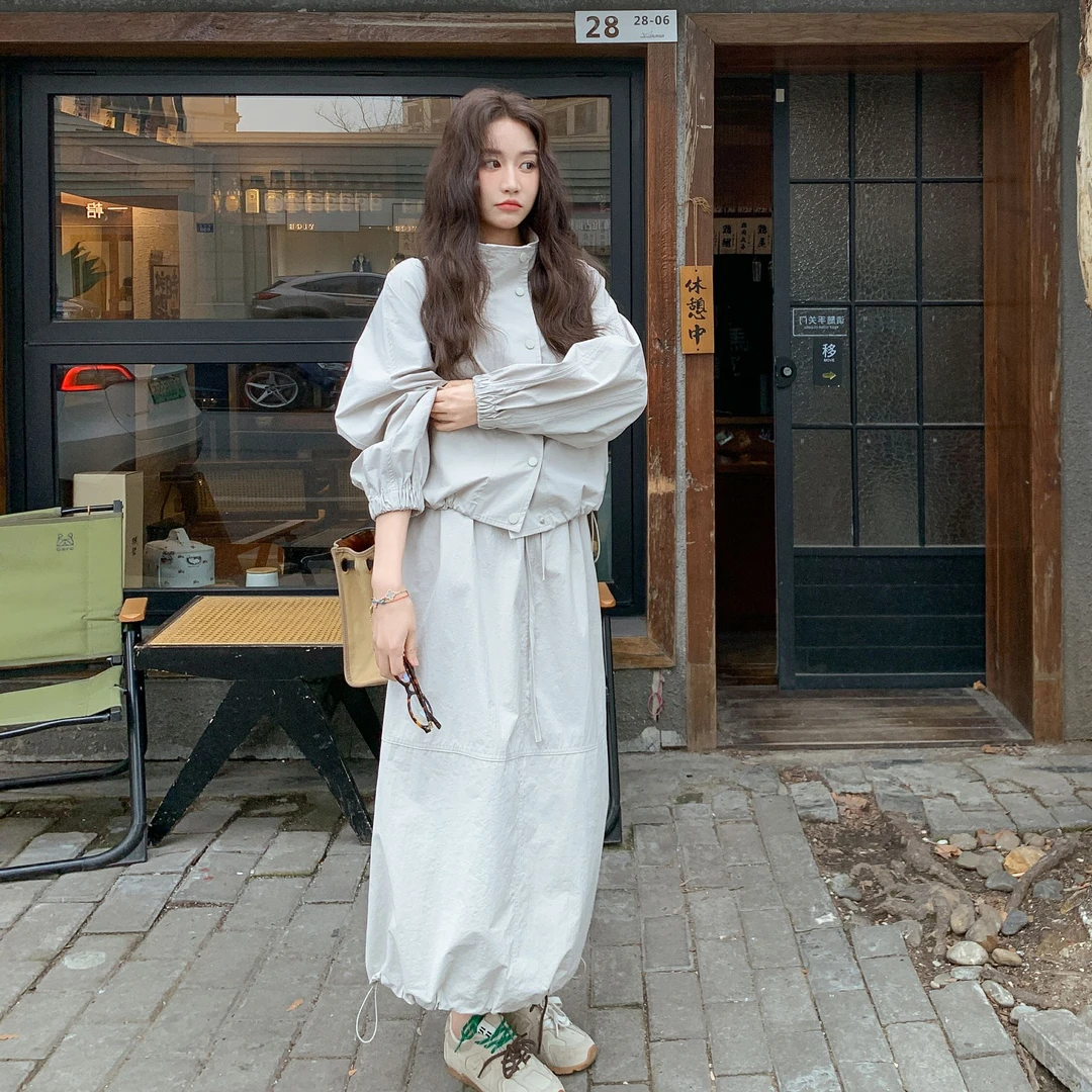 法式减龄百搭洋气套装裙女秋新款设计感抽绳工装上衣半身裙两件套