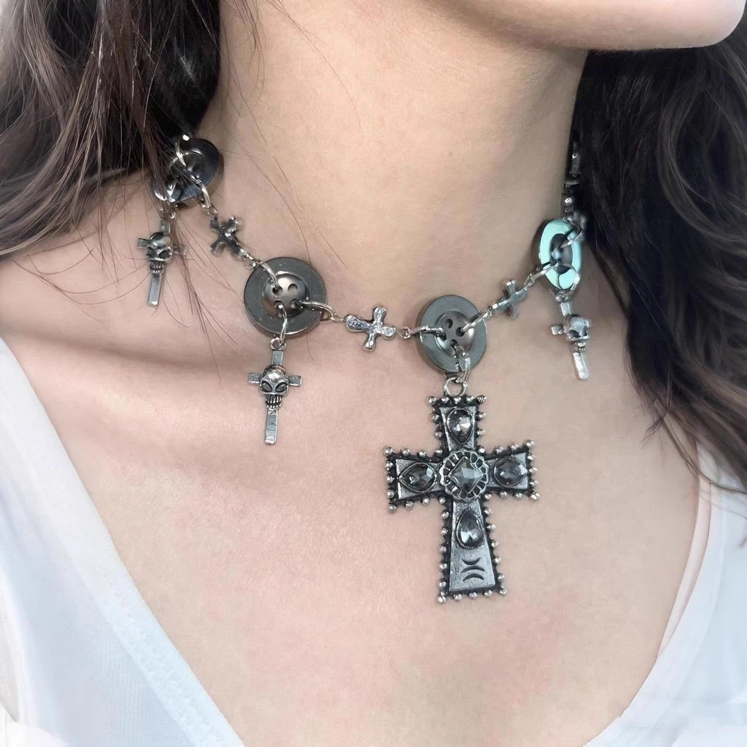 合金亚克力项链 金属赛博朋克风纽扣骷髅头十字架项链女小众