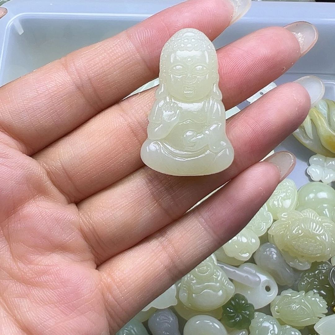 和田玉未镶嵌吊坠(赠链)