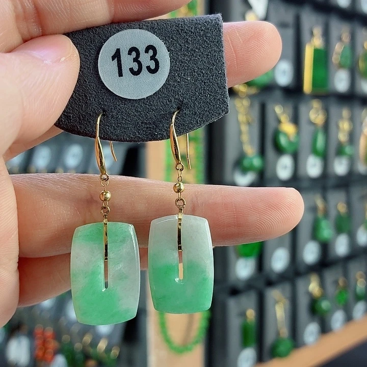 翡翠18K金镶嵌耳饰