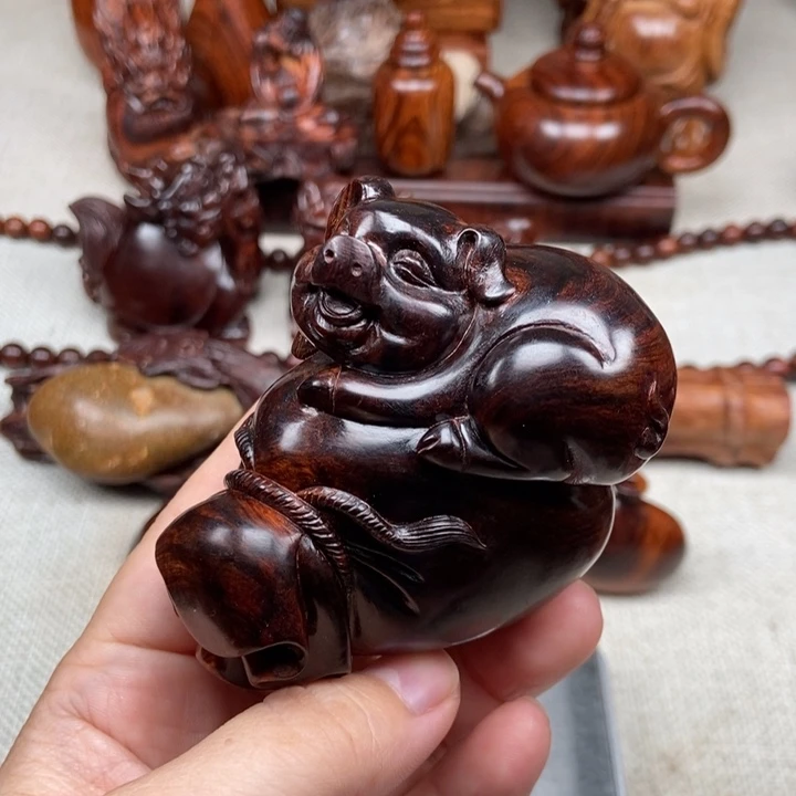 禧***珞黄花梨/降香黄檀把件