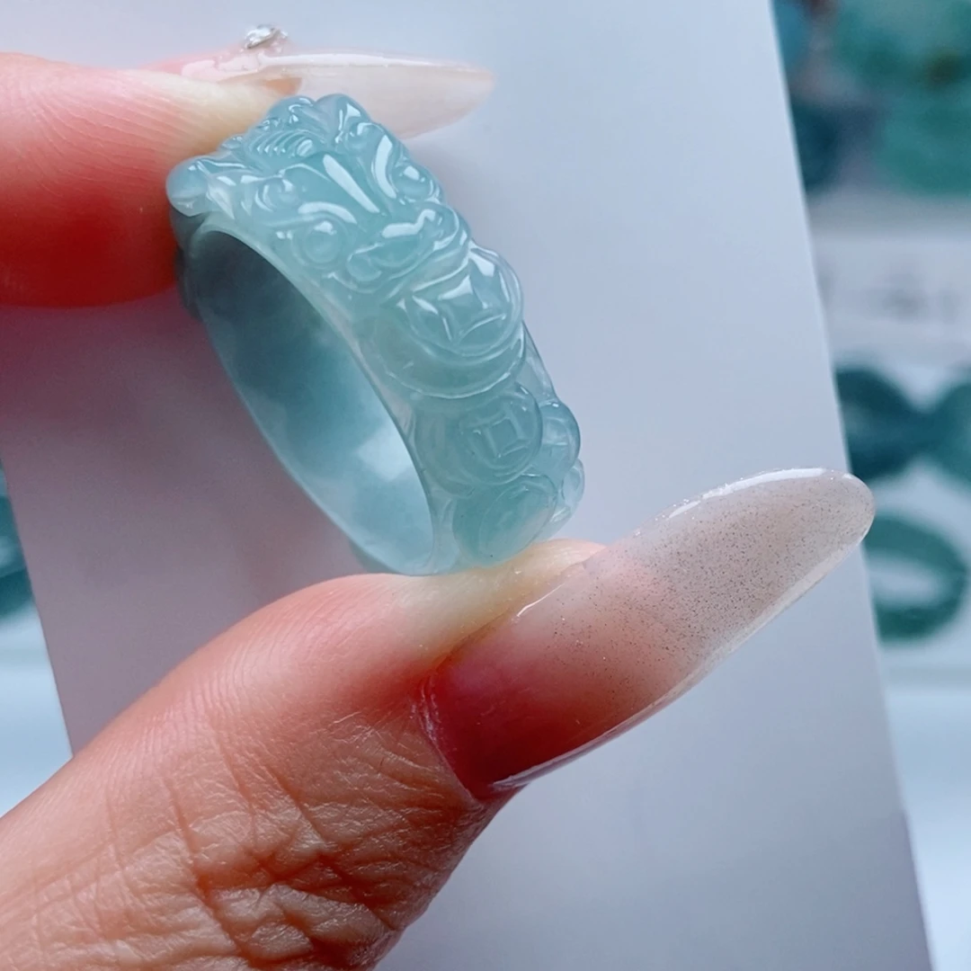 翡翠戒指未镶嵌翡翠