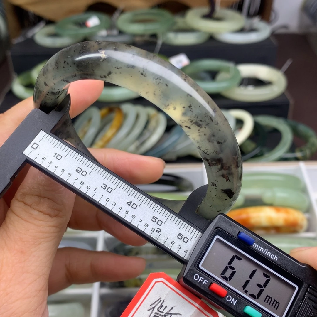 蛇纹石玉未镶嵌手镯720