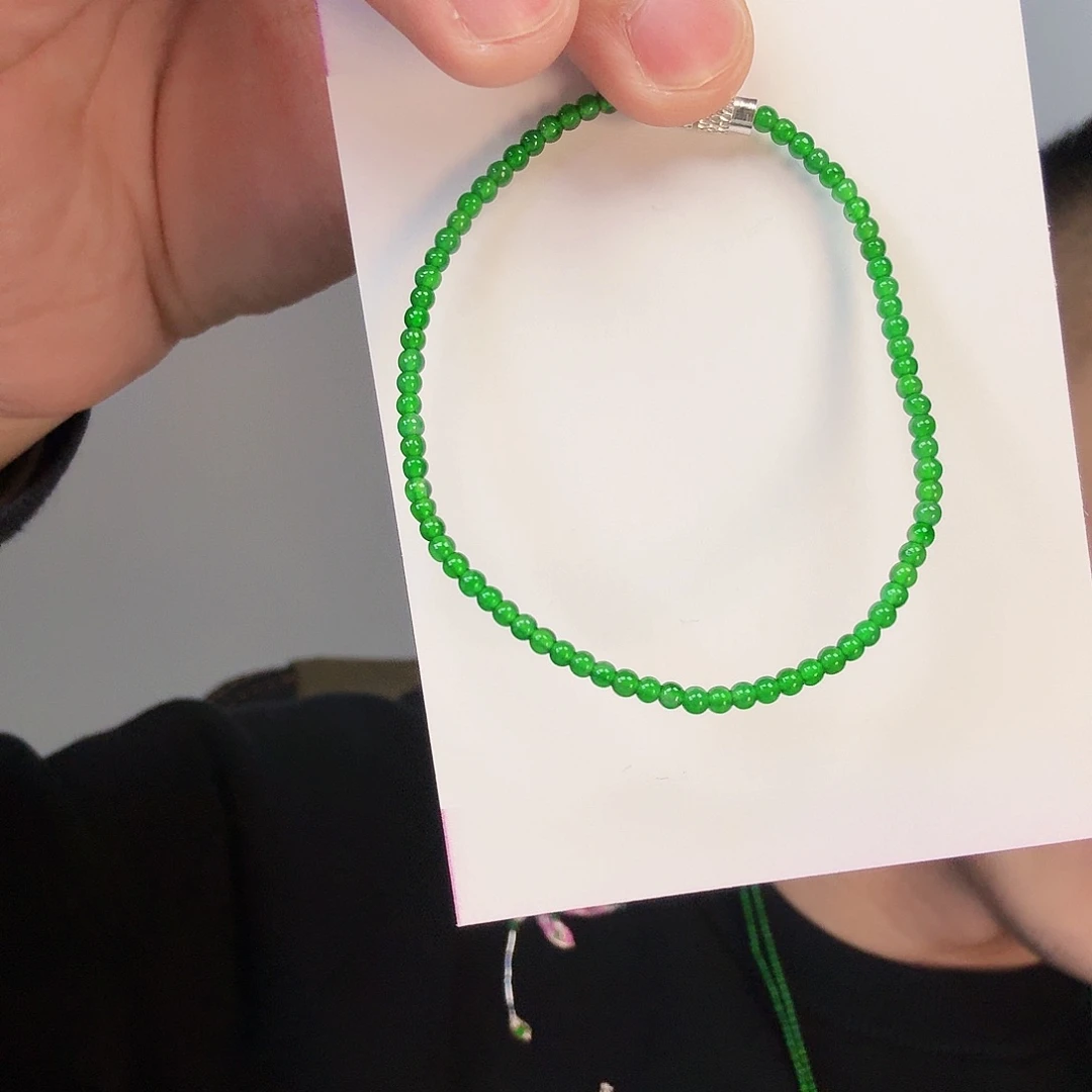 翡翠颈饰未镶嵌一件