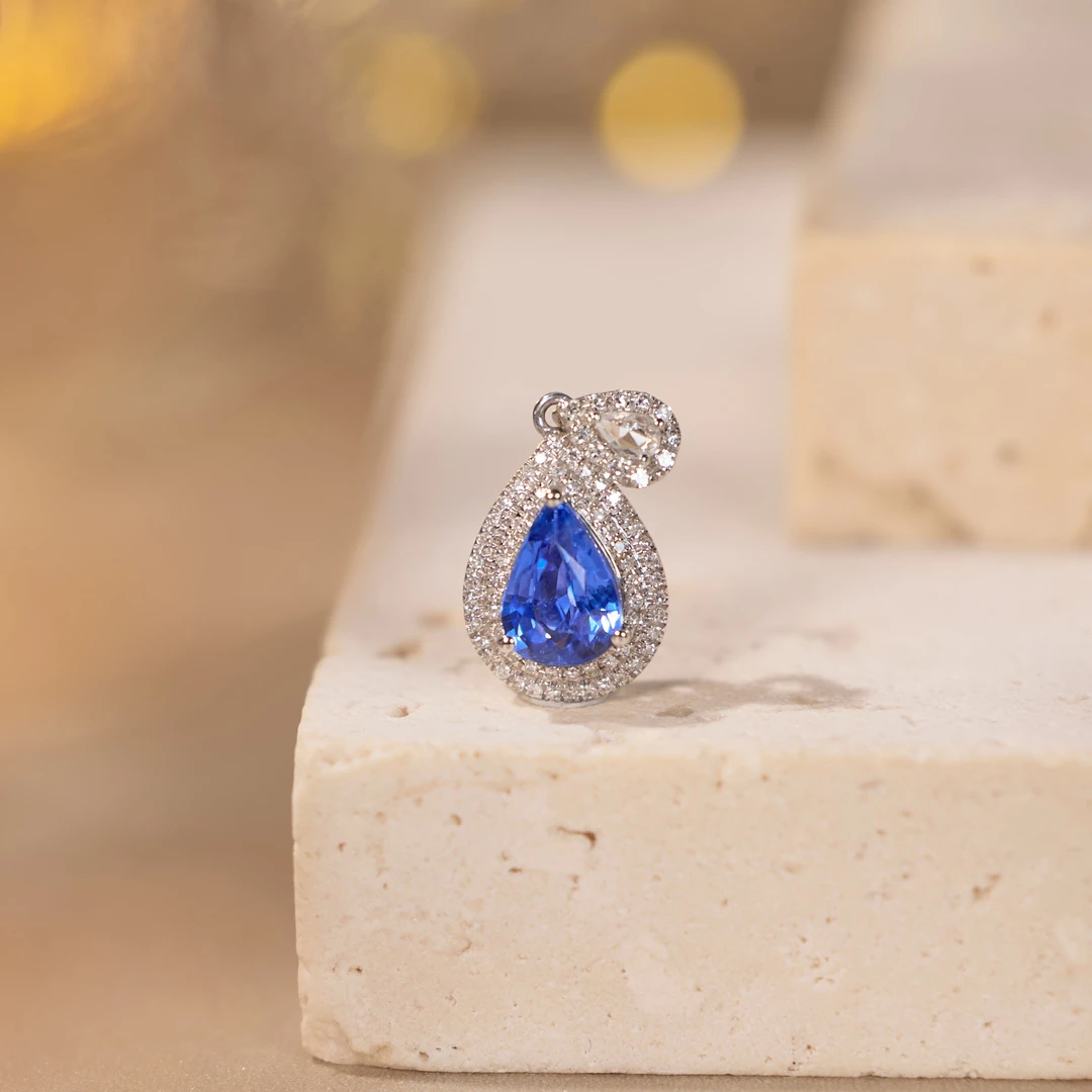 【歪歪】蓝宝吊坠*18K金镶嵌（多样性发一）XB-S8570