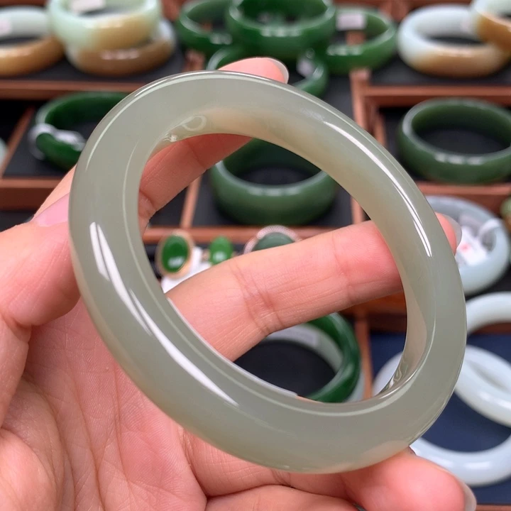 和田玉手镯未镶嵌57