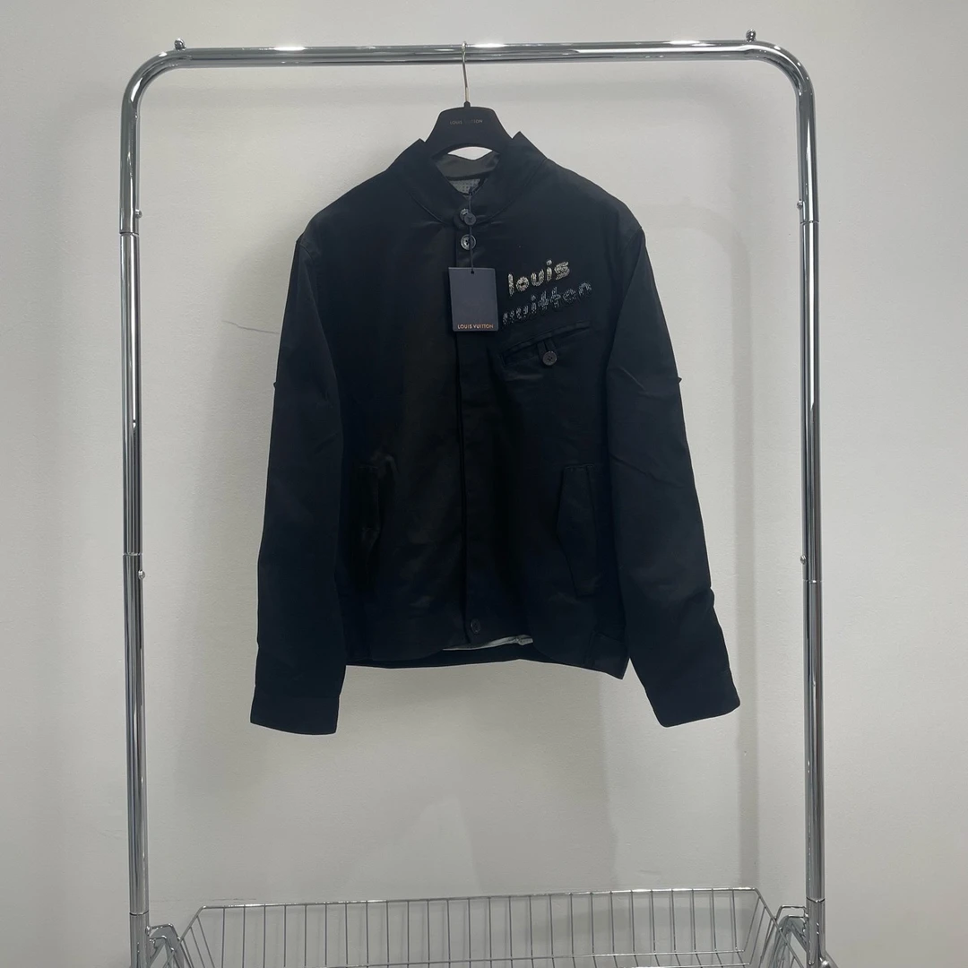 99新 LouisVuitton/路易威登  串珠黑色行政夹克 尺码46 yy00299