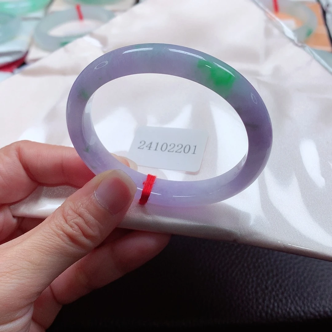 翡翠手镯（贵妃镯）未镶嵌天然A货翡翠手镯   