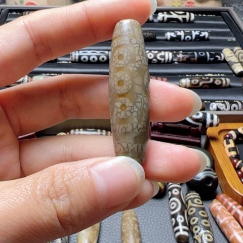 玛瑙/玉髓颈饰未镶嵌自*人