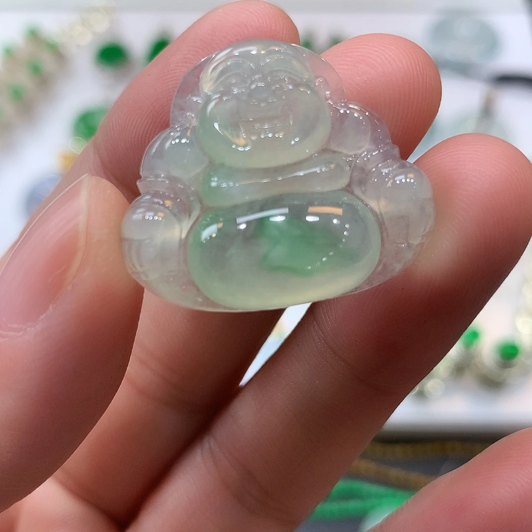 翡翠未镶嵌颈饰佛公