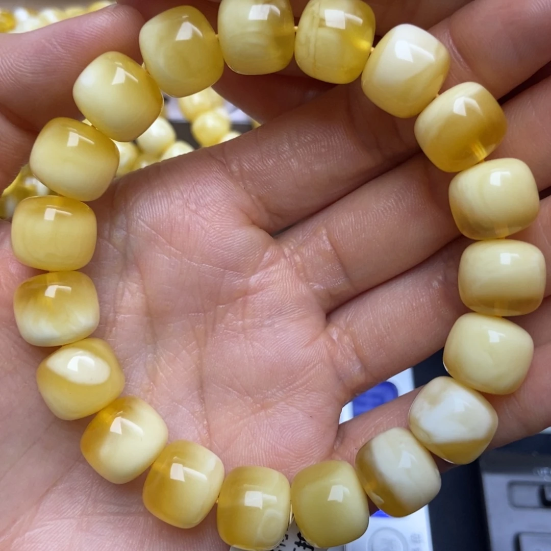 蜜蜡未镶嵌珠宝奇石116