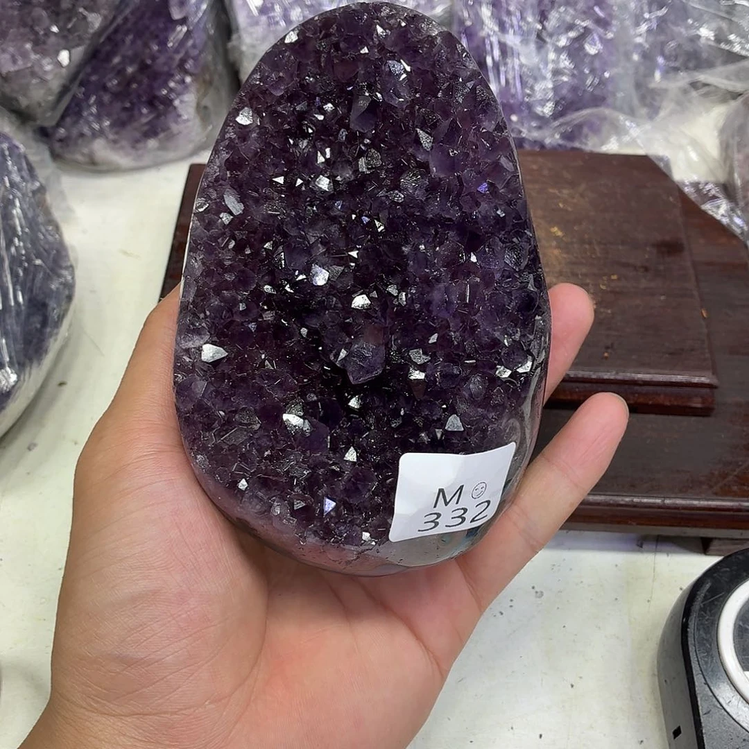 未镶嵌水晶大型摆件（非配饰）