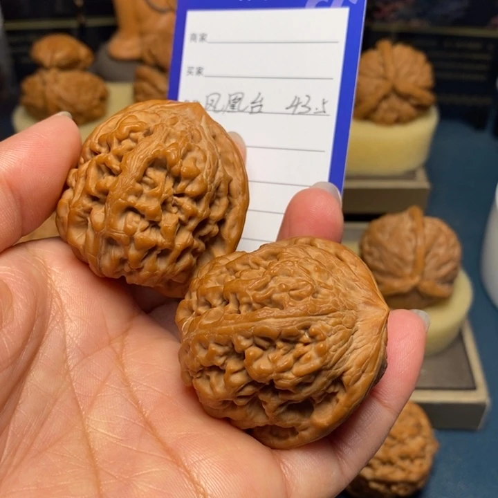 【闪购商品】把件文玩核桃真**香凤凰台