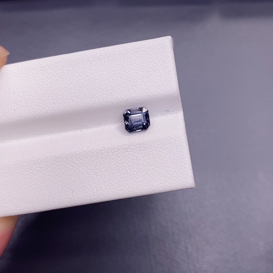 裸石尖晶石0.9克拉